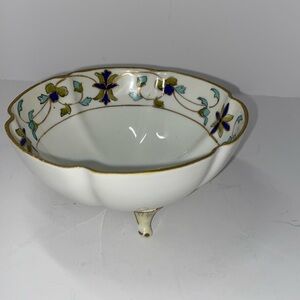 Antique Nippon porcelain Handpainted lightly fluted footed bowl